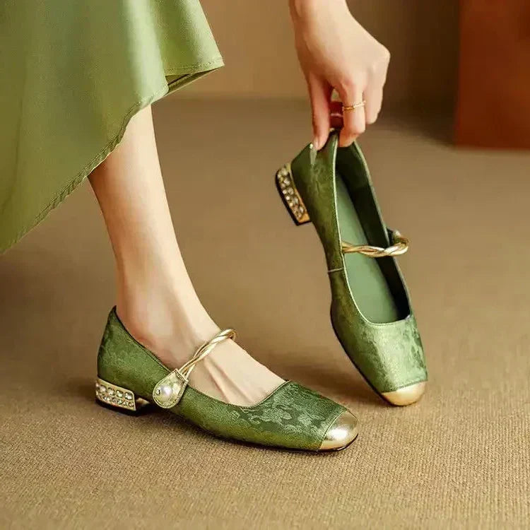 Weronika – Klasyczne buty na obcasie z eleganckim wyglądem