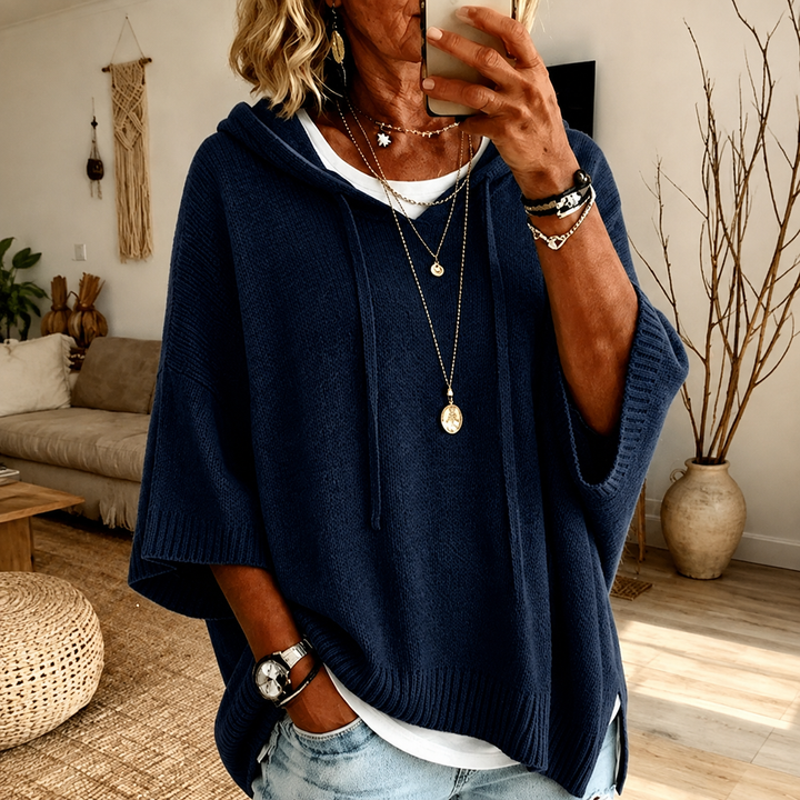 Juliette – Granatowy sweter ponczo