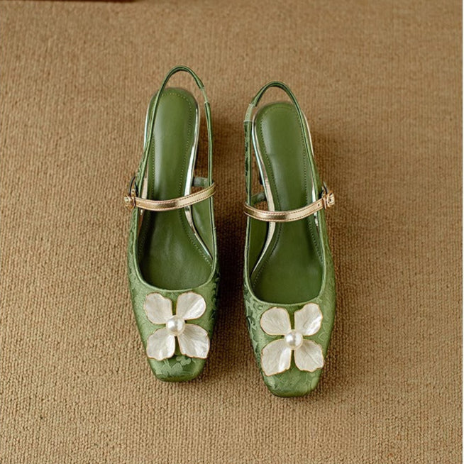 Matylda – Eleganckie damskie buty z kwiatowym detalem